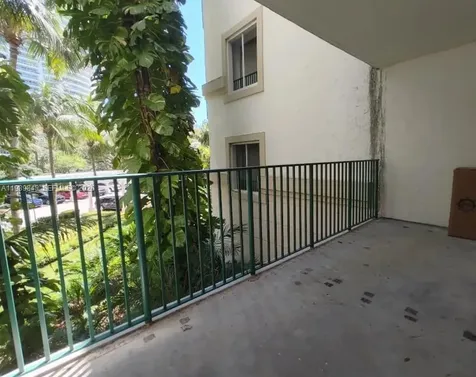 20000 E Country Club Drive Aventura FL 33180