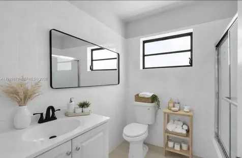 4485 E 8th Avenue Hialeah FL 33013