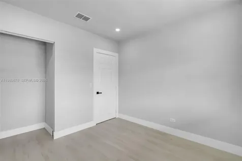 4485 E 8th Avenue Hialeah FL 33013