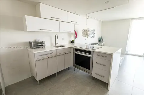 1035 West Avenue Miami Beach FL 33139