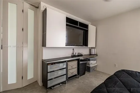 1035 West Avenue Miami Beach FL 33139
