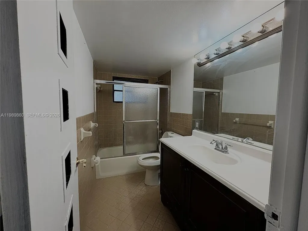 3911 Farragut Street Hollywood FL 33021
