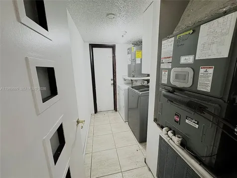 3911 Farragut Street Hollywood FL 33021