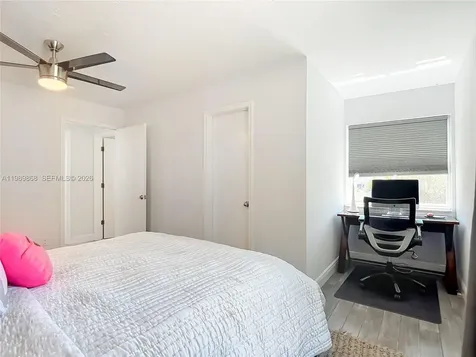 310 14th Street SE Naples FL 34117