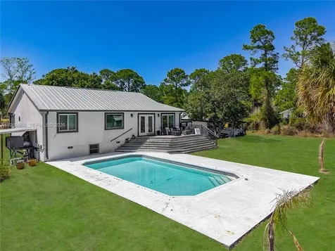 310 14th Street SE Naples FL 34117