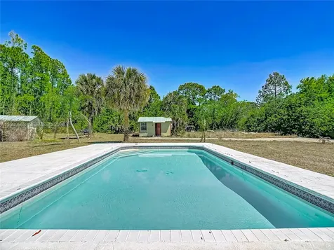 310 14th Street SE Naples FL 34117