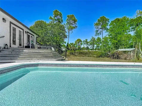 310 14th Street SE Naples FL 34117