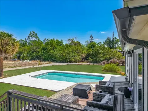 310 14th Street SE Naples FL 34117