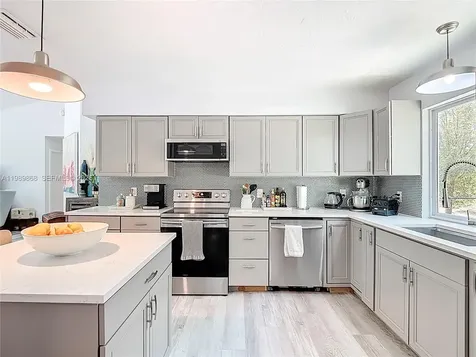 310 14th Street SE Naples FL 34117