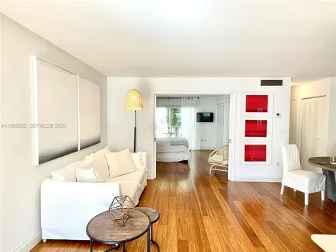 221 Meridian Avenue Miami Beach FL 33139