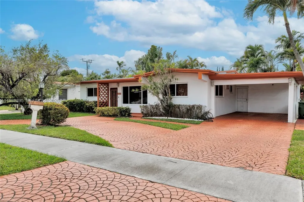 5660 W 13th Court Hialeah FL 33012