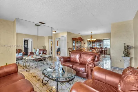 5660 W 13th Court Hialeah FL 33012