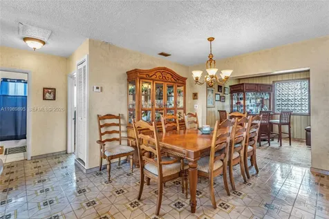 5660 W 13th Court Hialeah FL 33012