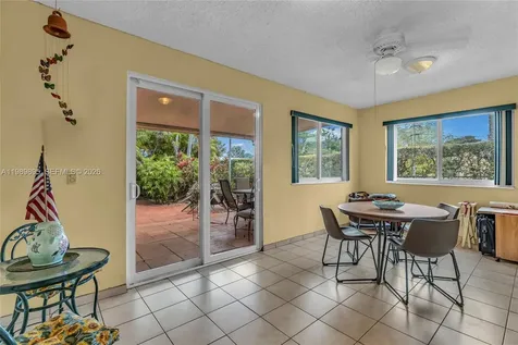 5660 W 13th Court Hialeah FL 33012