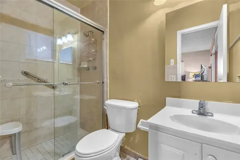 5660 W 13th Court Hialeah FL 33012