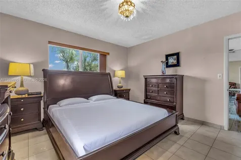 5660 W 13th Court Hialeah FL 33012