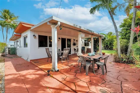 5660 W 13th Court Hialeah FL 33012