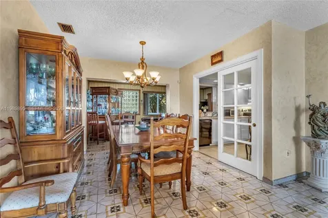 5660 W 13th Court Hialeah FL 33012