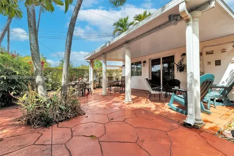 5660 W 13th Court Hialeah FL 33012