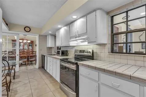 5660 W 13th Court Hialeah FL 33012