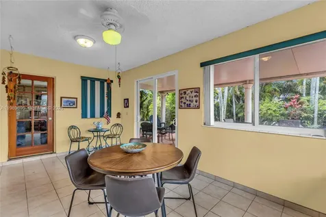 5660 W 13th Court Hialeah FL 33012