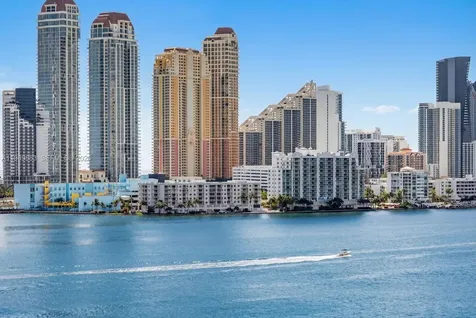 3600 Mystic Pointe Drive Aventura FL 33180