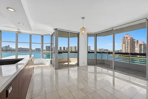 3600 Mystic Pointe Drive Aventura FL 33180