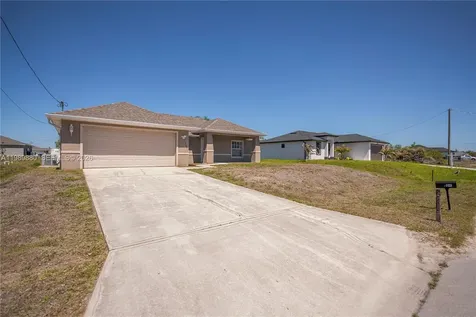 4104 13th Street SW Lehigh Acres FL 33976