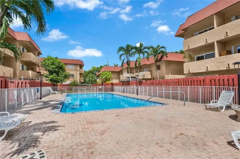 9956 SW 88th Street Miami FL 33176
