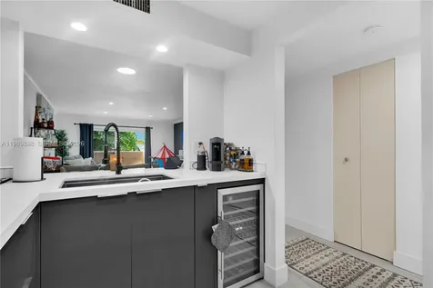 9956 SW 88th Street Miami FL 33176