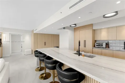 1800 Sunset Harbour Drive Miami Beach FL 33139