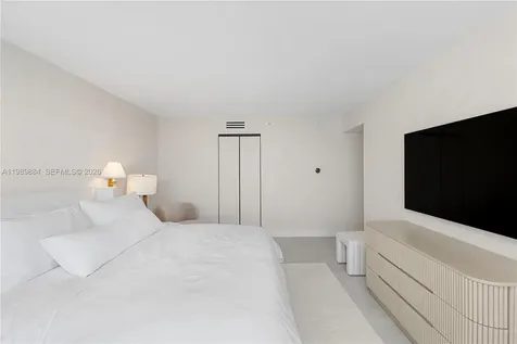 1800 Sunset Harbour Drive Miami Beach FL 33139