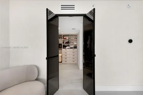 1800 Sunset Harbour Drive Miami Beach FL 33139