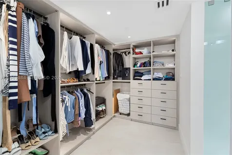 1800 Sunset Harbour Drive Miami Beach FL 33139