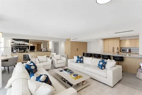 1800 Sunset Harbour Drive Miami Beach FL 33139