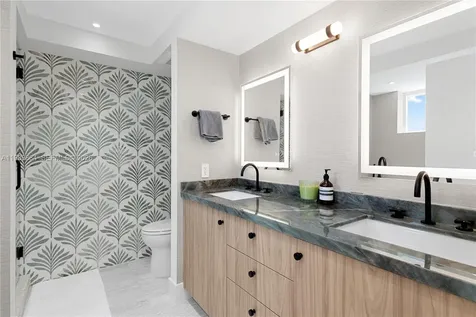 1800 Sunset Harbour Drive Miami Beach FL 33139