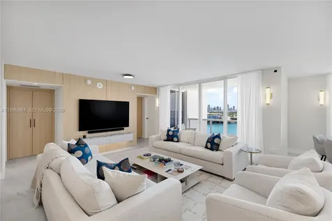 1800 Sunset Harbour Drive Miami Beach FL 33139