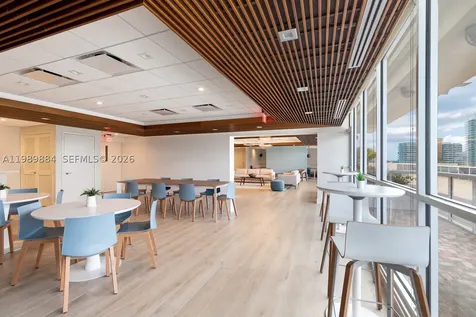 1800 Sunset Harbour Drive Miami Beach FL 33139