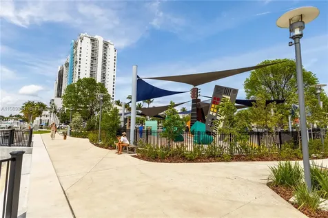 1800 Sunset Harbour Drive Miami Beach FL 33139