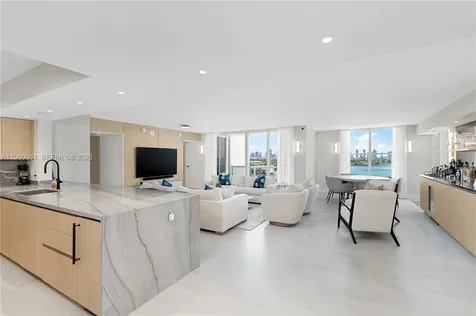 1800 Sunset Harbour Drive Miami Beach FL 33139