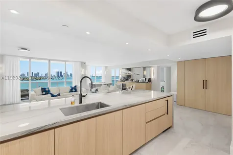 1800 Sunset Harbour Drive Miami Beach FL 33139