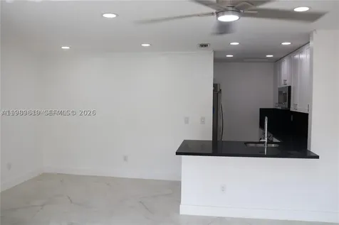 2550 W 67th Place Hialeah FL 33016