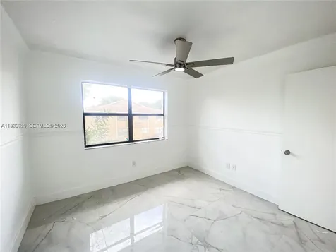 2550 W 67th Place Hialeah FL 33016