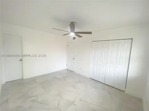 2550 W 67th Place Hialeah FL 33016