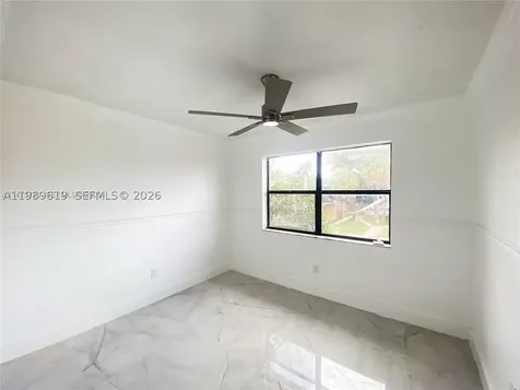 2550 W 67th Place Hialeah FL 33016