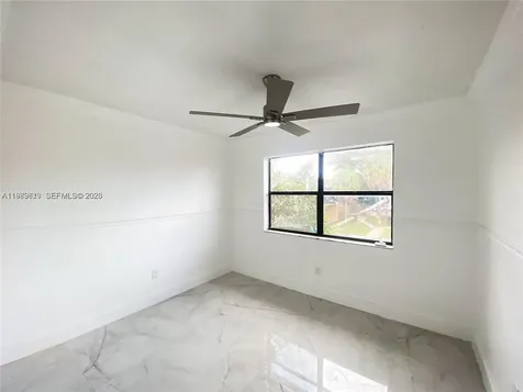 2550 W 67th Place Hialeah FL 33016