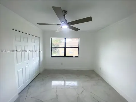 2550 W 67th Place Hialeah FL 33016