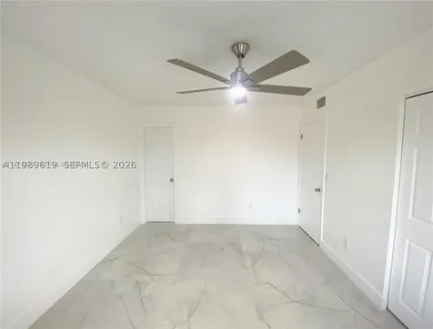 2550 W 67th Place Hialeah FL 33016