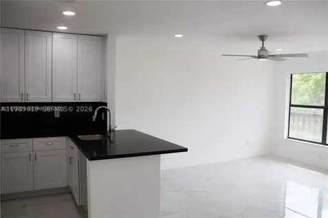 2550 W 67th Place Hialeah FL 33016