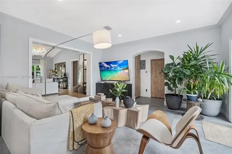 1022 NE 91st Terrace Miami Shores FL 33138
